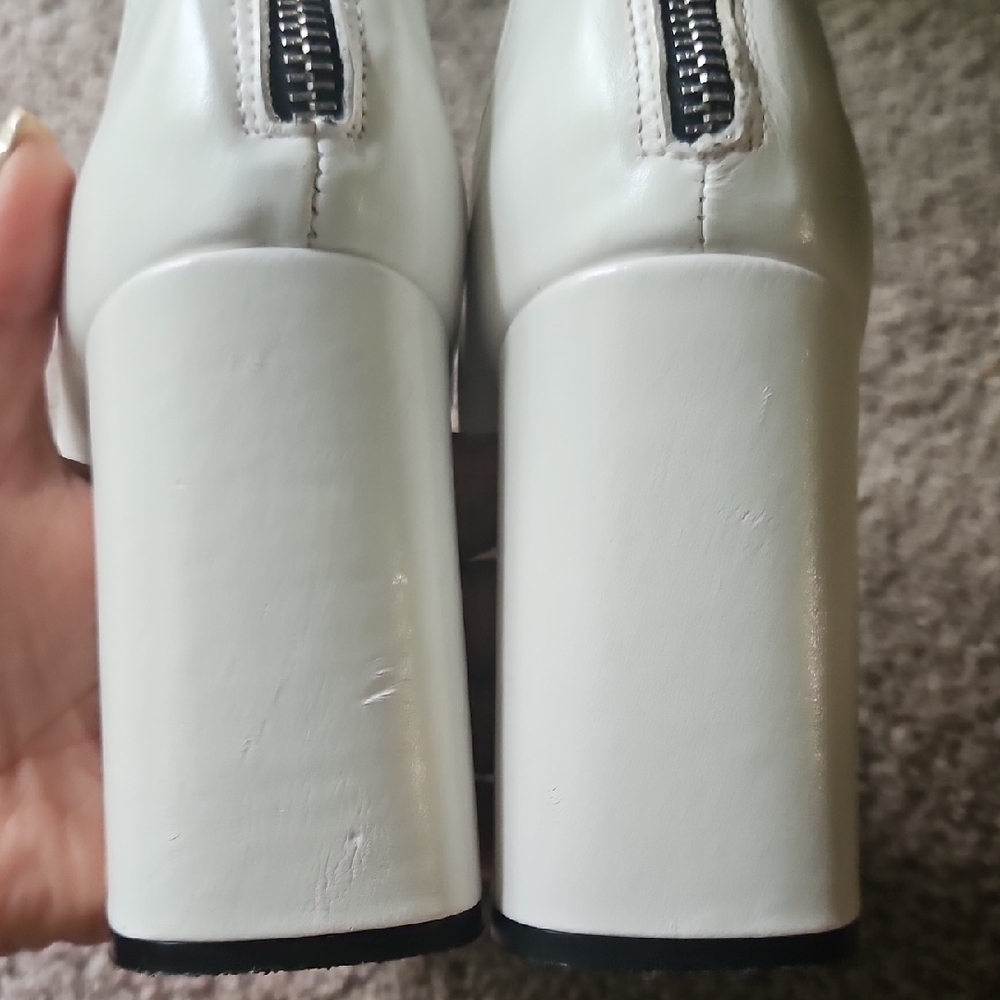 Zara Chic White Heeled Boots - Picture 7 of 10
